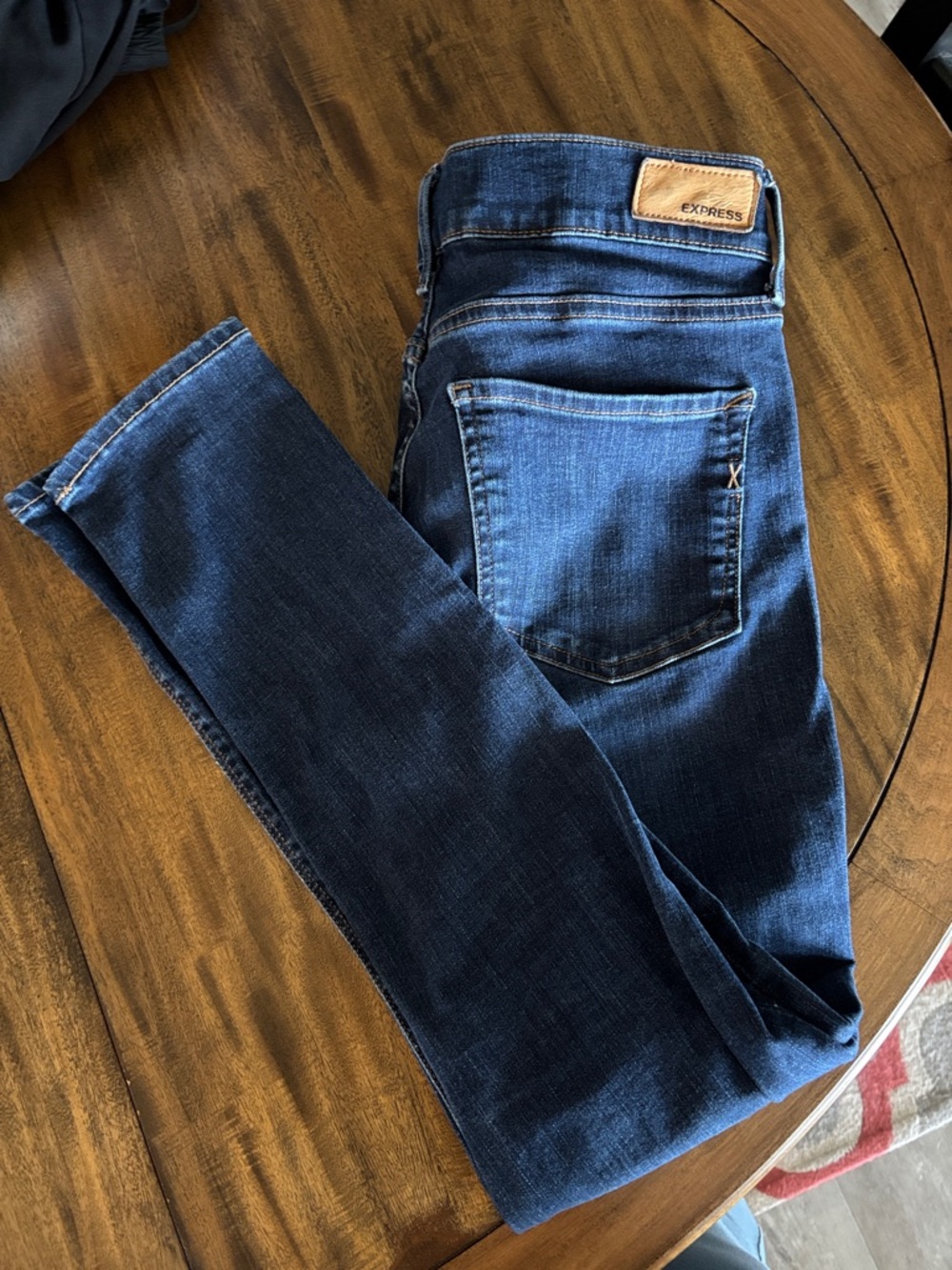 Express women’s Navy mid rise crop Skinny Jeans